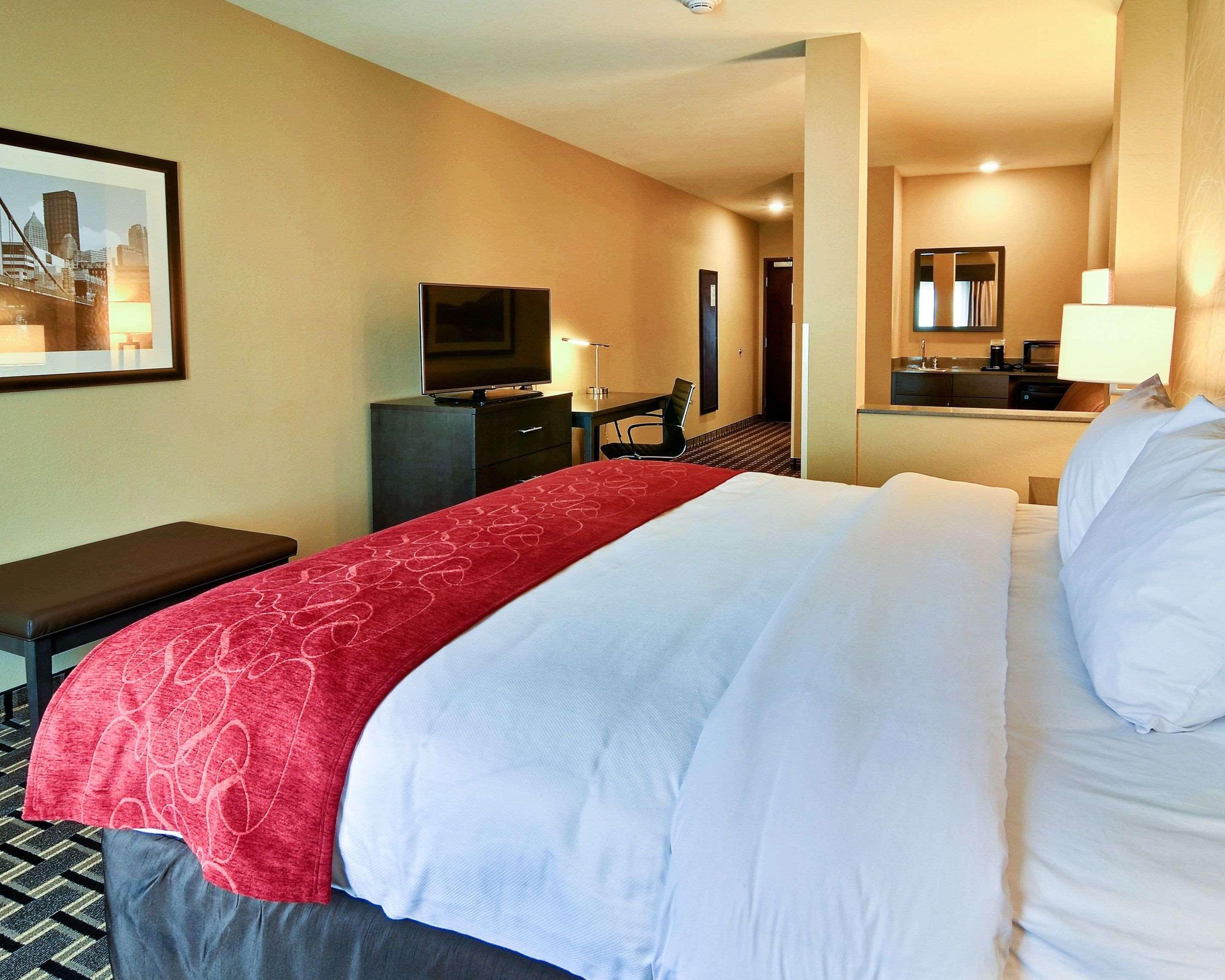 Comfort Suites Uniontown Εξωτερικό φωτογραφία