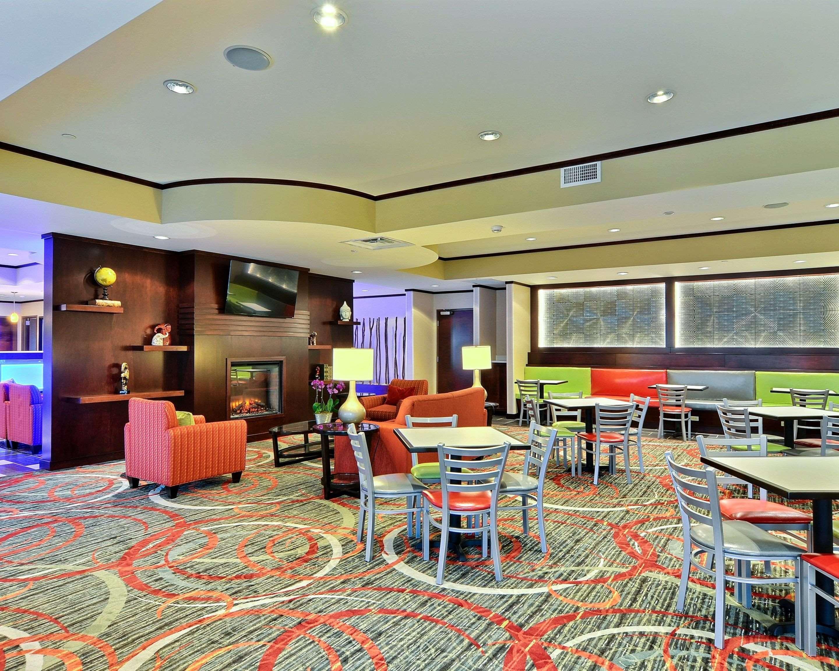 Comfort Suites Uniontown Εξωτερικό φωτογραφία