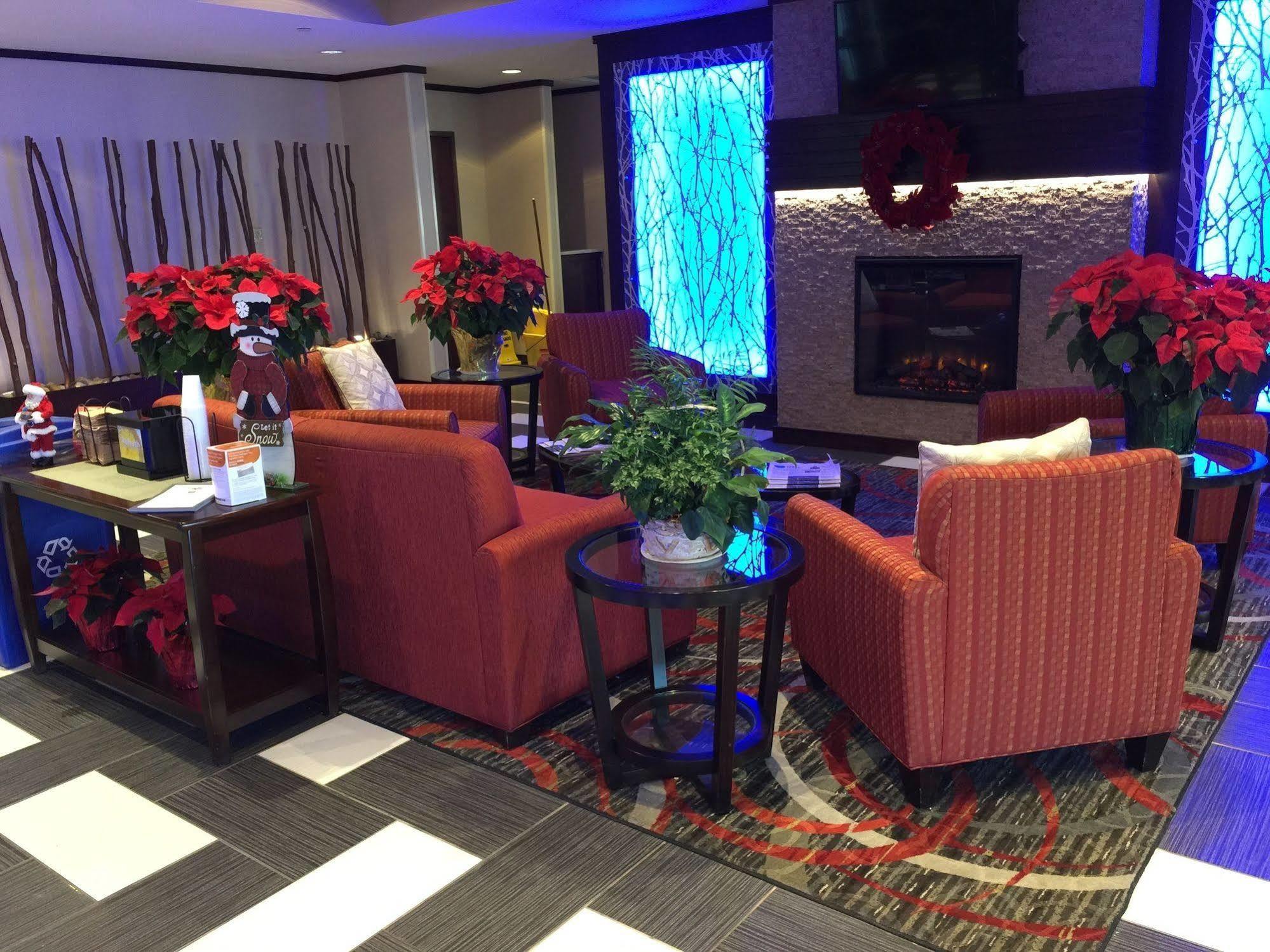 Comfort Suites Uniontown Εξωτερικό φωτογραφία